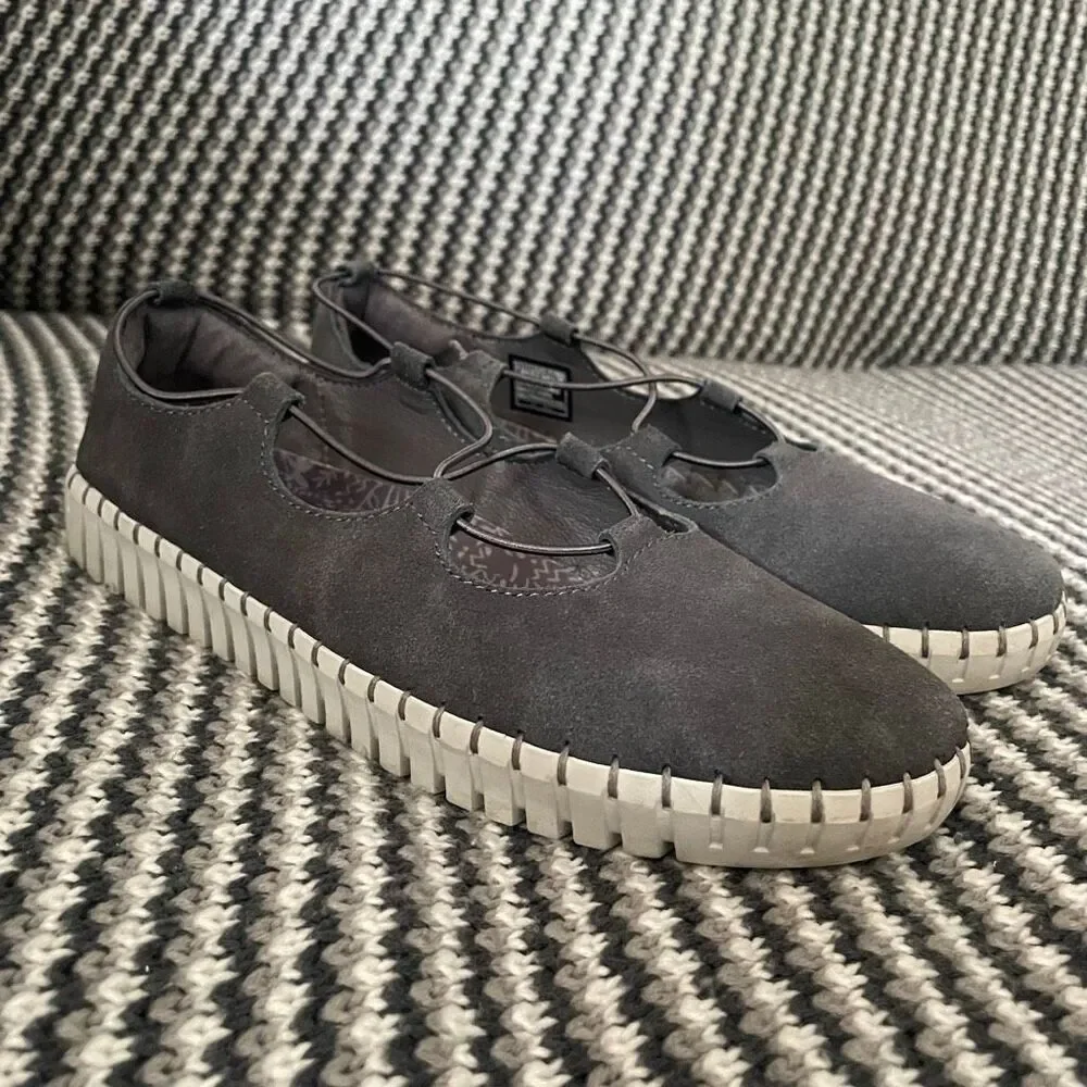 Skechers Sepulveda Blvd slip-on sneakers Women’s shoe size 7.5